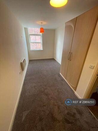 2 bed Flat to rent Image 6