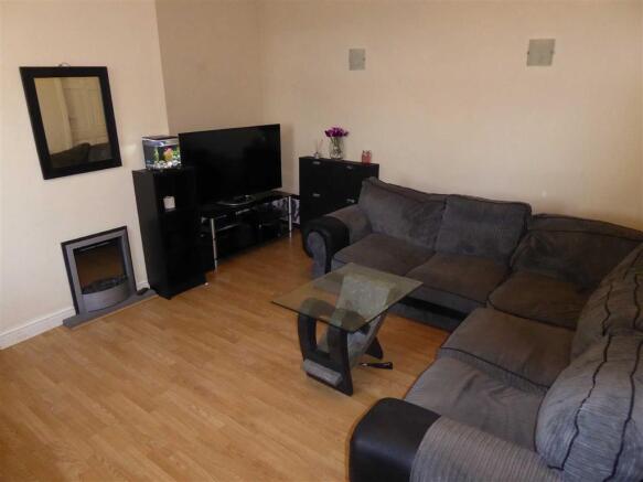 Living Area: