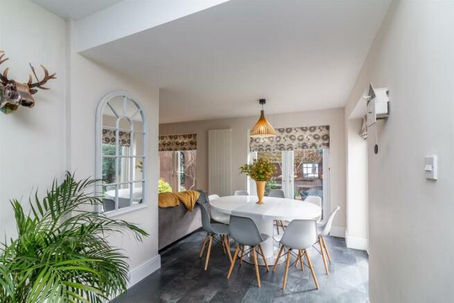 Open Plan Kitchen / Breakfast Area