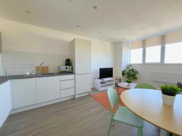 Living Room / Kitchen