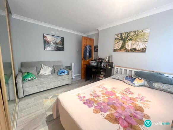 3 bed Semi-Detached for sale Image 11