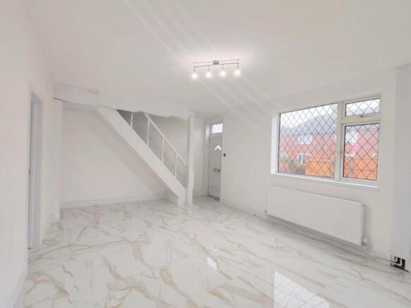 3 bed Terraced to rent Image 7