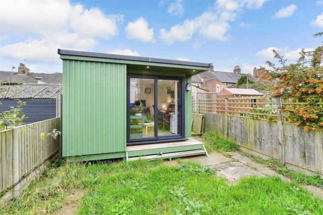 Workshop/Outbuildings