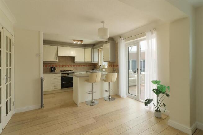 Superb Kitchen/ Diner