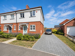 8, Pavilion View, Colchester CO7 7GP