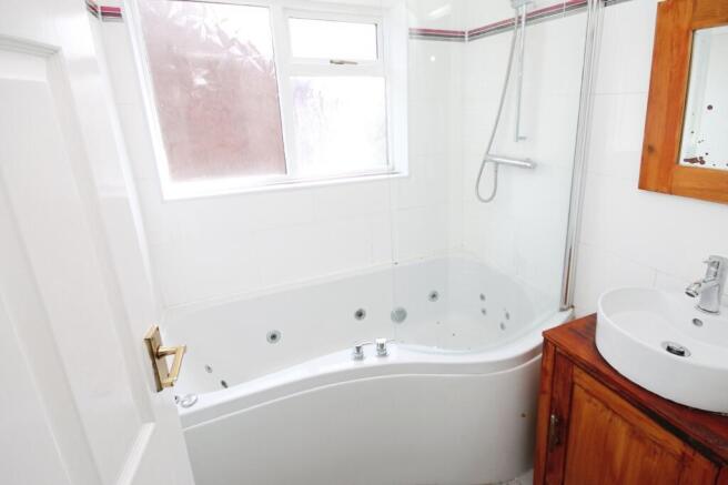 3 bed Semi-Detached for sale Image 12