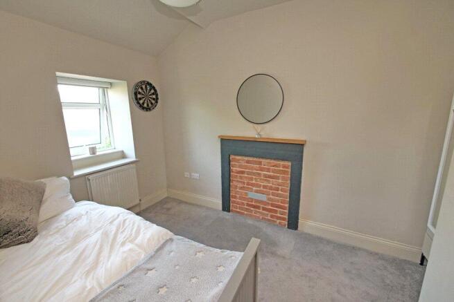 2 bed Terraced for sale Image 10