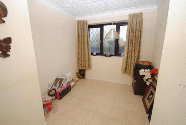 64parlingtonmeadowdiningroom2.JPG