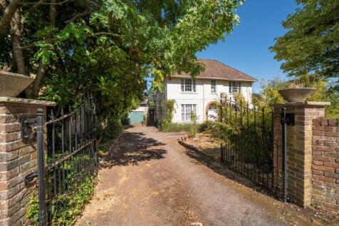 Croye Close, Andover