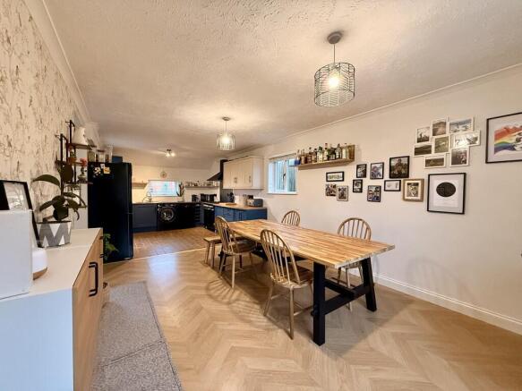 Kitchen/Dining Ar...