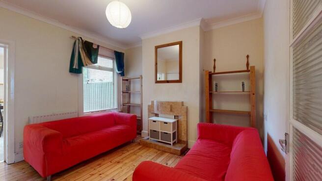 Living Area - Ang...