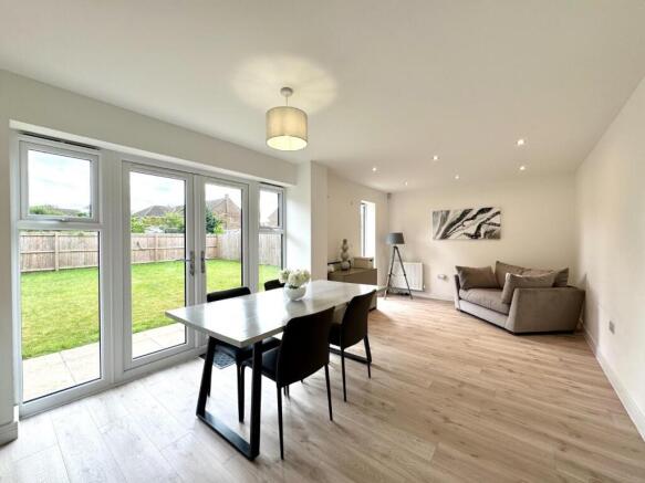 Kitchen/dining/family room