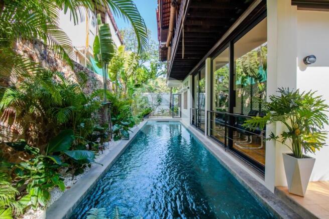 4 Bedroom Wooden Villa For Sale - Wat Damnak, Siem Reap