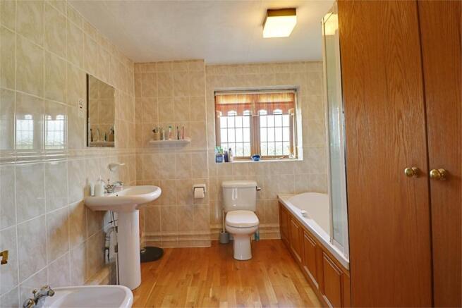 Photo 16