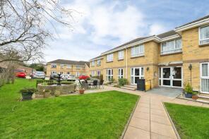 25, 87 Arbrook Court, Clayton Road, Chessington KT9 1NS