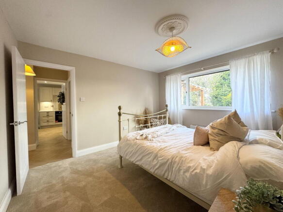 3 bed Detached Bungalow for sale Image 11