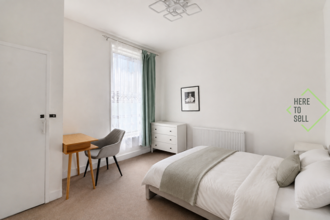 Turnpike Lane, London, N8 - Principle Bedroom3