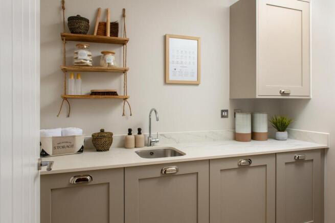 4 bed Detached for sale Image 7