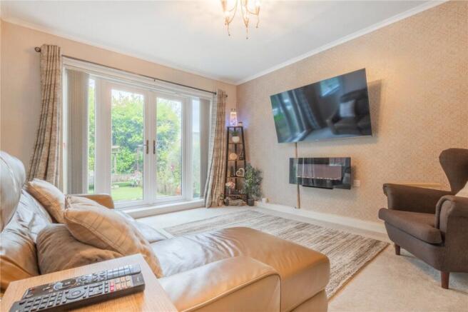 4 bed Detached for sale Image 9
