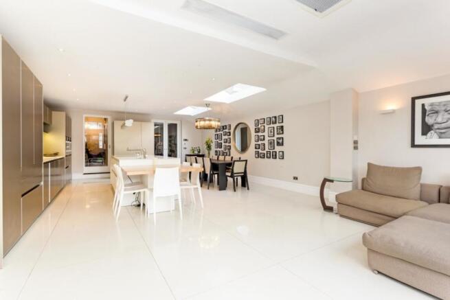 Burlington Gardens, W4 - FOR SALE
