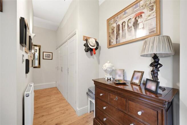 2 bed Apartment for sale Image 12