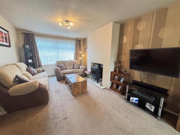 Bracken Avenue, Brighouse photo 4