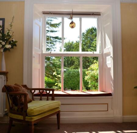Picture window