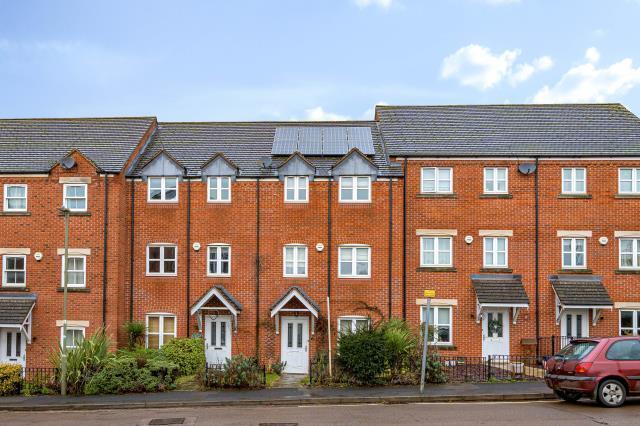 4-bed house on Foundry Street, Banbury, £300,000