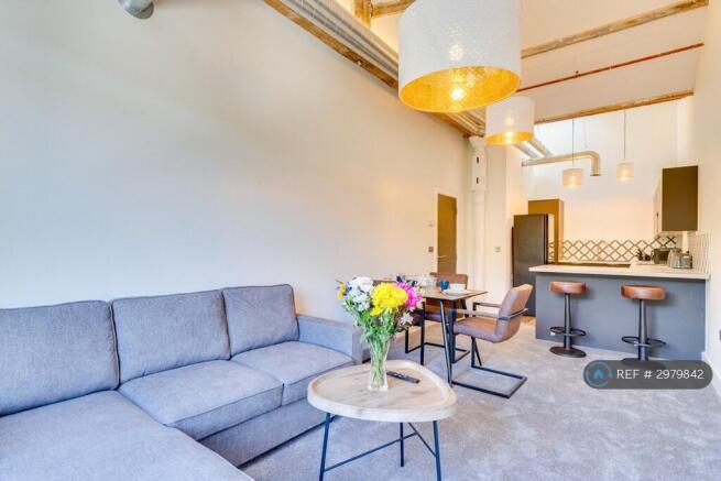 3 bed Flat to rent Image 4