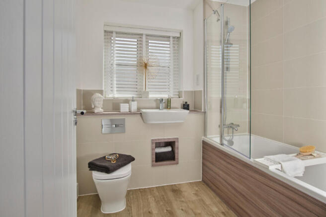 5 bed Detached for sale Image 9