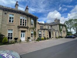 Apartment 4, 18 Waverley, Edgerton Road, Edgerton, Huddersfield HD3 3AD