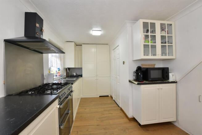 Kitchen/ Dining Room