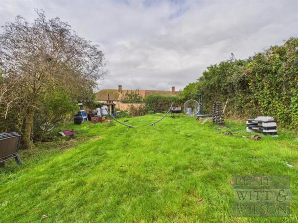 CAM03417G0-PR0884-STILL015.jpg