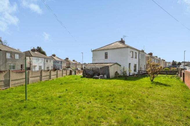 2 bed Semi-Detached for sale Image 8