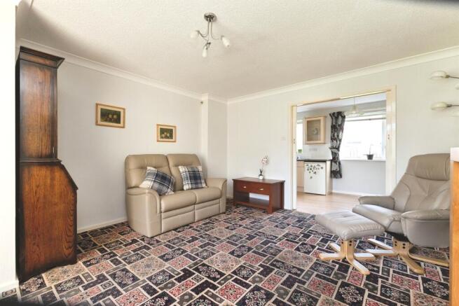 3 bed Semi-Detached for sale Image 6