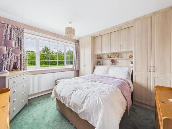 2 bed Flat for sale Image 8