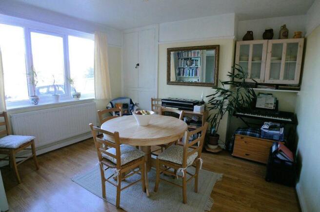 breakfast room