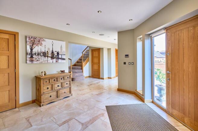 4 bed Detached for sale Image 4