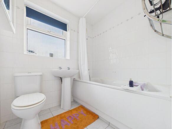 2 bed Semi-Detached Bungalow for sale Image 8