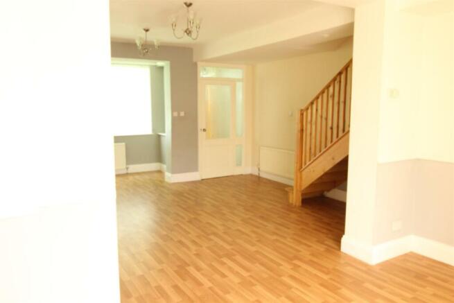 LOUNGE / DINING ROOM