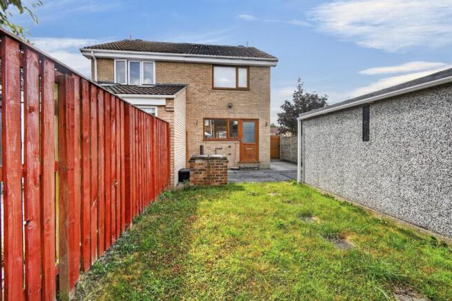 2 bed Semi-Detached for sale Image 11