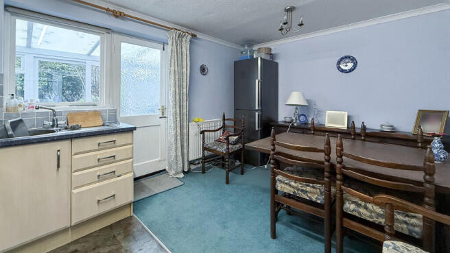 Kitchen/dining ro...