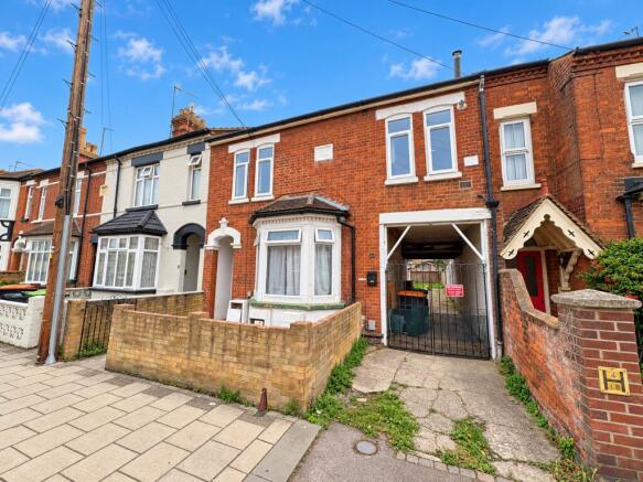 1-bed flat on Foster Hill Road, Bedford, £82,000