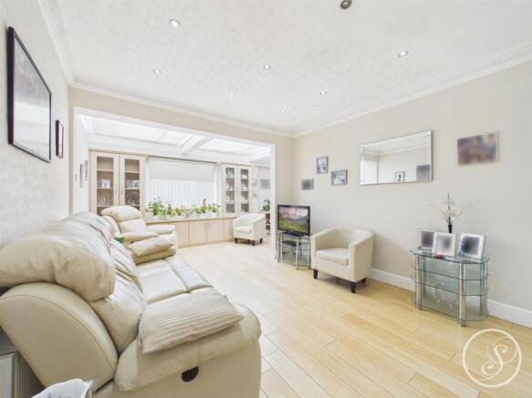 3 bed Detached Bungalow for sale Image 6
