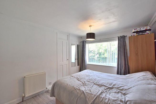 3 bed Terraced for sale Image 11