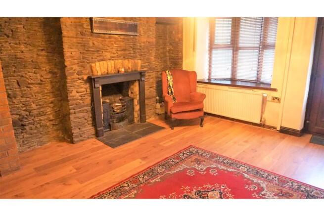 Lounge/Dining Room