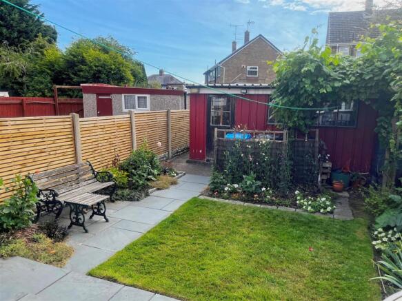 3 bed Terraced for sale Image 11