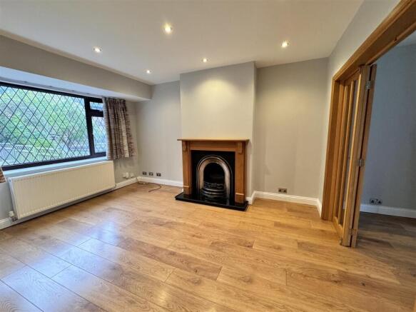 3 bed Semi-Detached for sale Image 7