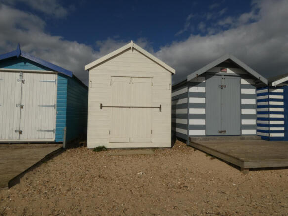 Front Row beach hut for Sale