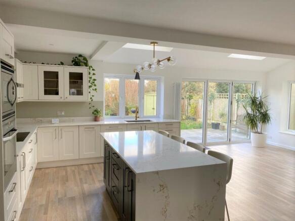 Kitchen/Dining Room with Bi-Fold Doors